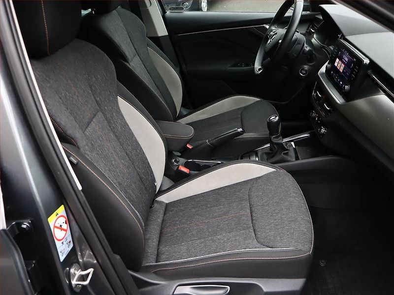 Škoda Kamiq (2023) Style 1.0 TSI - fotka 7 z 17