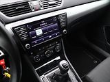 Škoda Superb 1,6 TDI Style 1.maj servis kn. - náhled 18