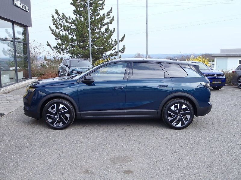 Opel Grandland Ultimate Hybrid 1.2T 107kW - fotka 5 z 37