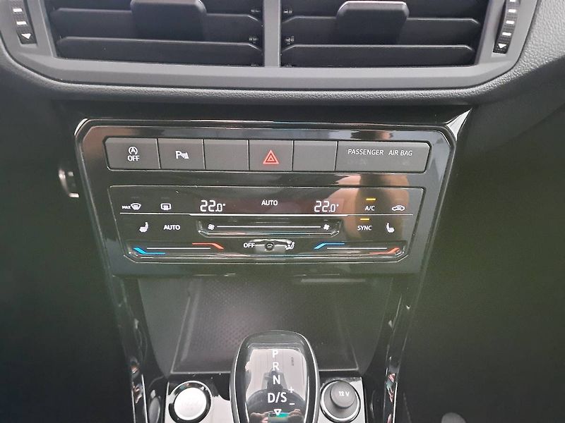 Volkswagen Ostatní (2022) R-Line 1.5 TSI (110kW/150k) DS - fotka 19 z 24