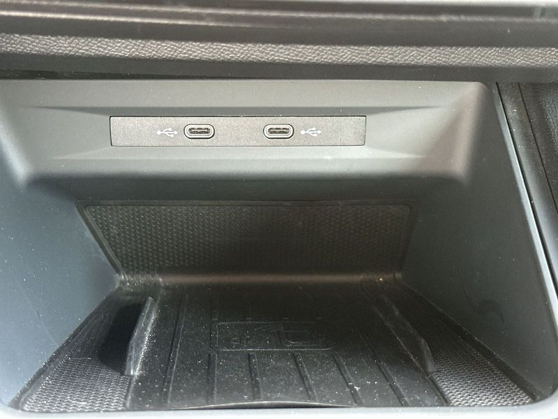 Cupra Formentor (2022) 2.0 TSI DSG VZ 4Drive - fotka 21 z 33
