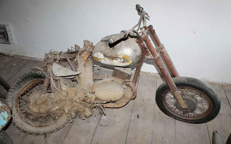 Kouzelný mlýn v Hradčanech otevírá muzejní expozici zapomenutých a ztracených motocyklů a strojů.