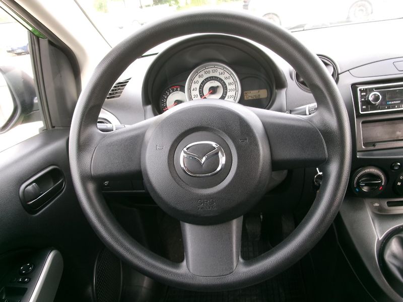 Mazda 2 (2008) 1,3i - ZADÁNO - fotka 18 z 29