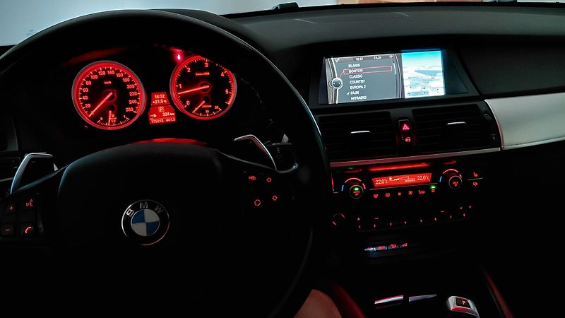 BMW X6 (2013) M-packet, X-drive vyhř.sedaček - fotka 30 z 39