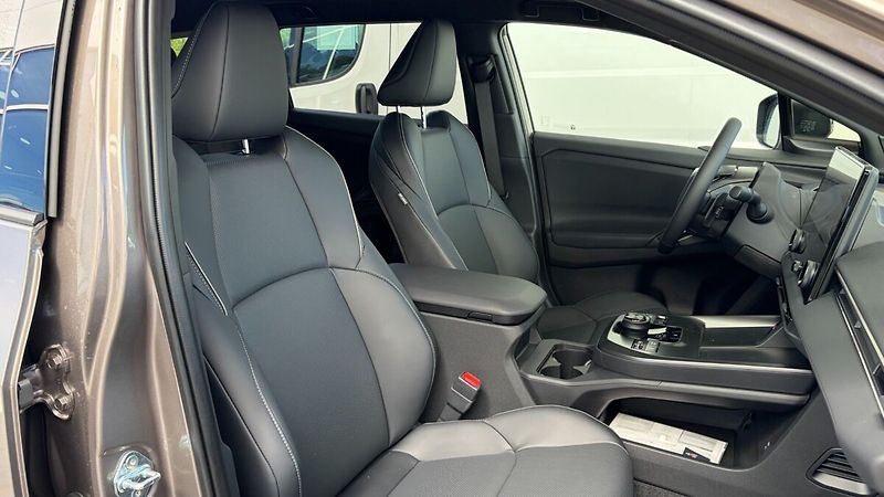 Toyota bZ4X Touring Executive 74kWh AWD - fotka 11 z 19
