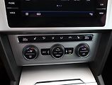 Volkswagen Passat (2019) Business 2.0 TDI, Automat - náhled 12