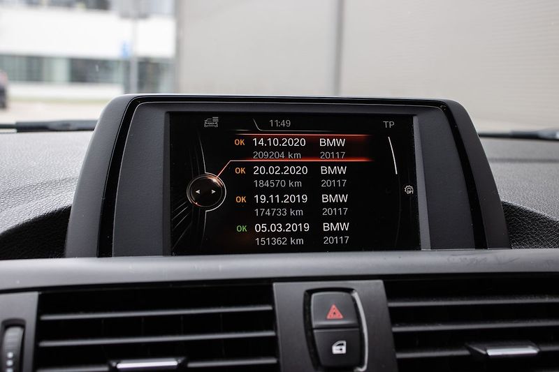 BMW Řada 1 Servis do 210000 Km, tažné - fotka 18 z 26