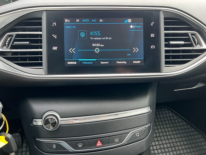 Peugeot 308 (2019) SW 1.2PT 96kW! ČR+1.majitel! - fotka 15 z 35