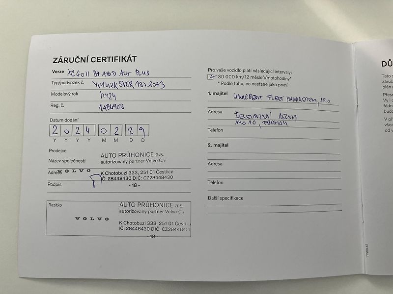 Volvo XC60 B4 AWD PLUS DARK AT8, ČR - fotka 40 z 41