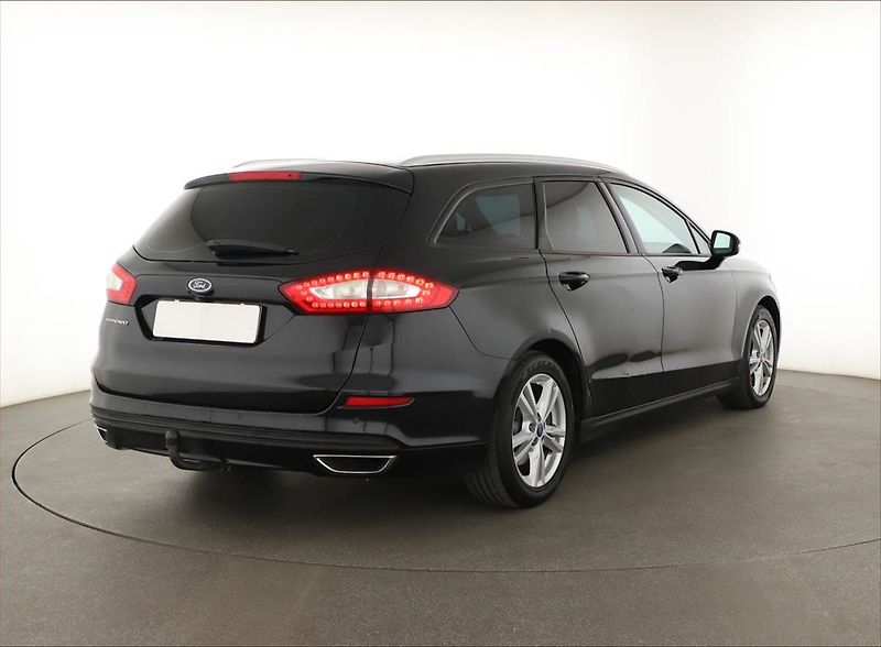 Ford Mondeo (2017) 2.0 TDCI, Navi, Tempomat - fotka 5 z 17