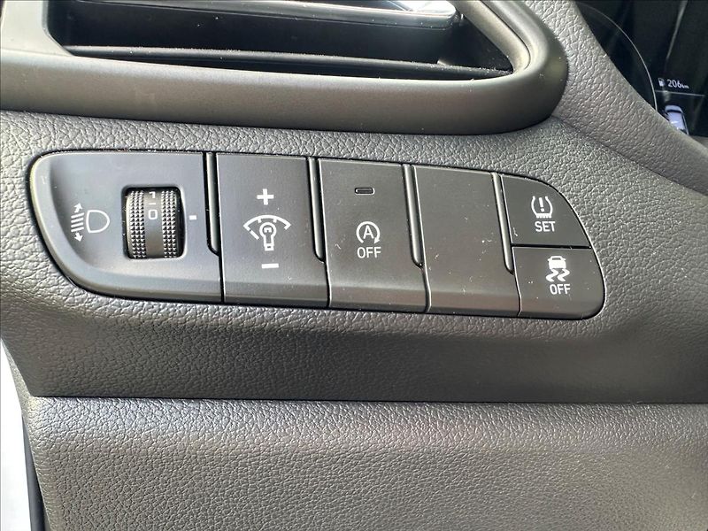 Hyundai i30 1,5 TGDI MH MT SM PLUS NAV - fotka 14 z 29