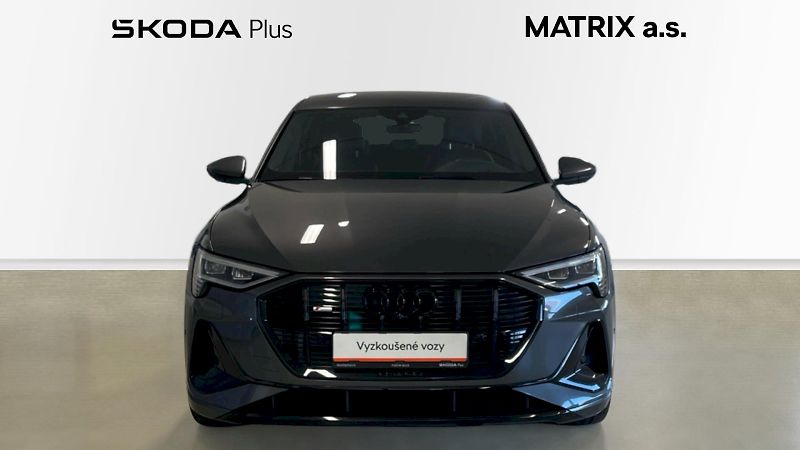 Audi e-tron (2022) S line quattro 55 electric 300 - fotka 4 z 32
