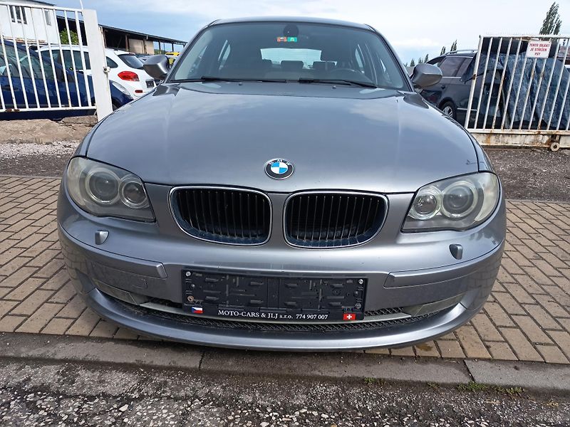 BMW Řada 1 (2010) 2.0i 105kw - fotka 2 z 46