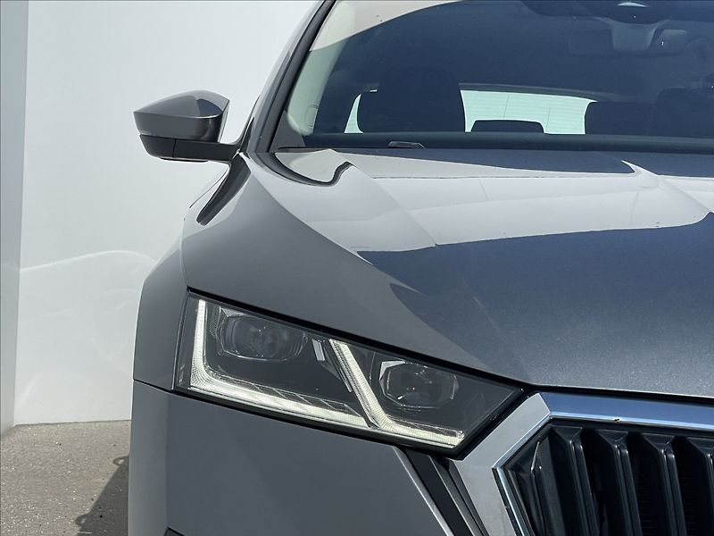 Škoda Octavia 2,0 TDI DSG Combi Style Plus - fotka 21 z 23