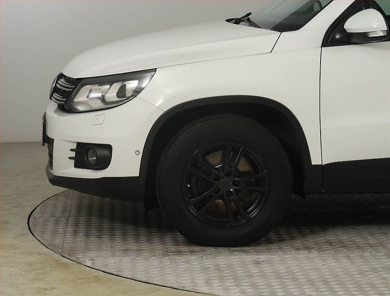Volkswagen Tiguan (2014) 2.0 TDI, Navi, Tempomat - fotka 15 z 22