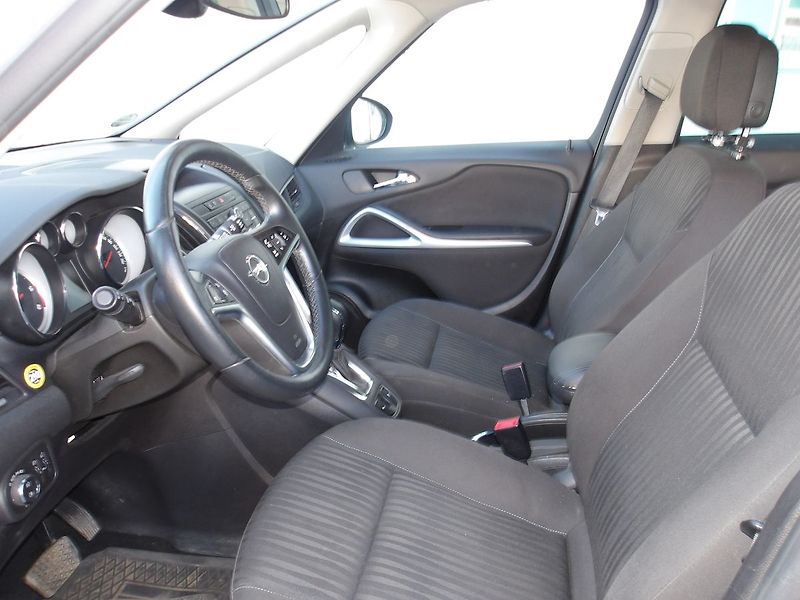 Opel Zafira 2,0DTi AUTOMAT !!! PĚKNÁ ! - fotka 18 z 41