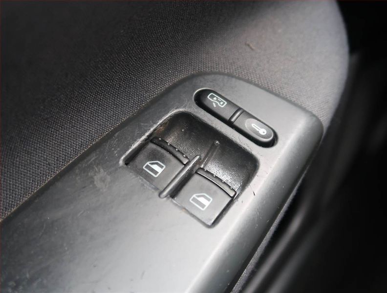 Škoda Octavia (2008) 1.6, po STK, Tažné - fotka 15 z 15