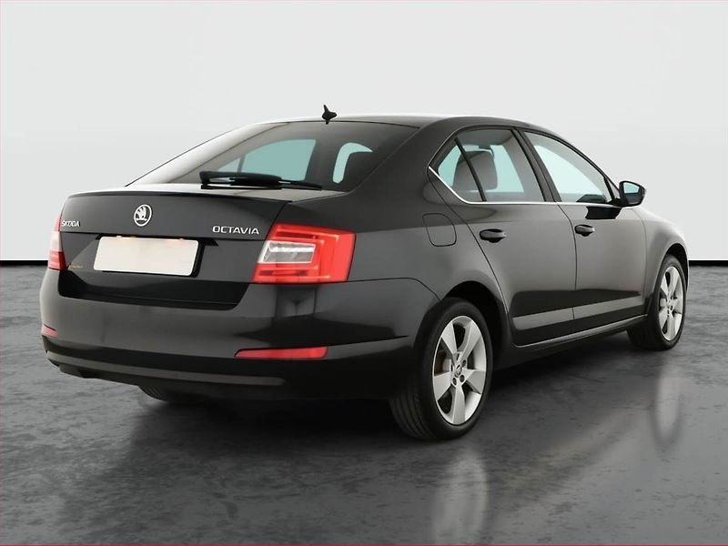 Škoda Octavia (2014) 1.8 TSI, Bi-Xenony, Tempomat - fotka 5 z 17