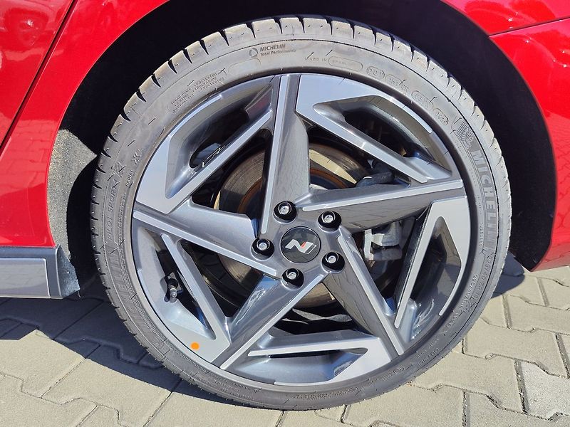Hyundai i30 1.5 T-GDI/103kW N-Line DCT - fotka 34 z 35