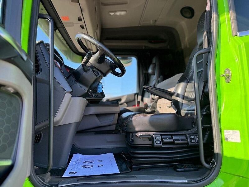 Scania R 580 6x2 V8  - fotka 9 z 12
