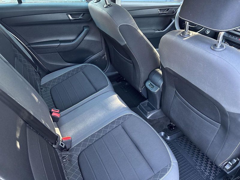 Škoda Fabia (2022) Combi 1.0 TSI Ambition Top - fotka 11 z 31