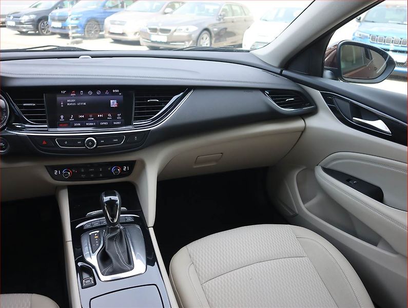 Opel Insignia (2018) 2.0 Turbo 4x4, 4X4, Automat - fotka 8 z 23