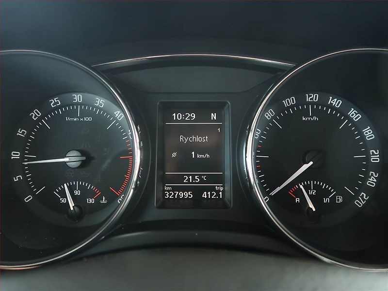 Škoda Superb (2010) 2.0 TDI, Automat, Navi, Xenony - fotka 11 z 15