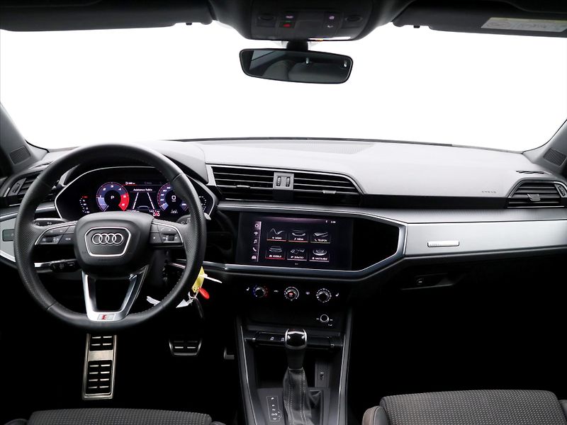 Audi Q3 2,0 35TDI  S-tronic CZ S-line - fotka 31 z 39