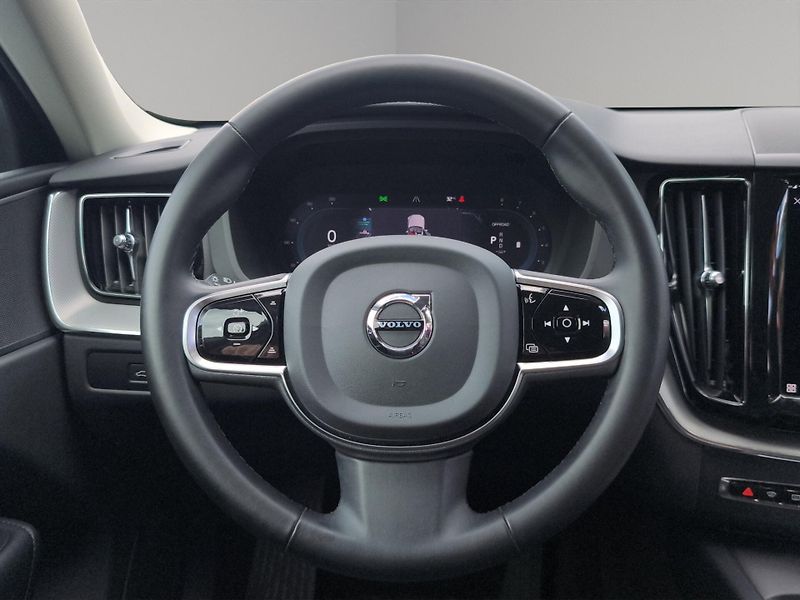 Volvo EX60 (2023) B5 AWD 2.0 MHEV 184kW, ČR, 1 M - fotka 10 z 28