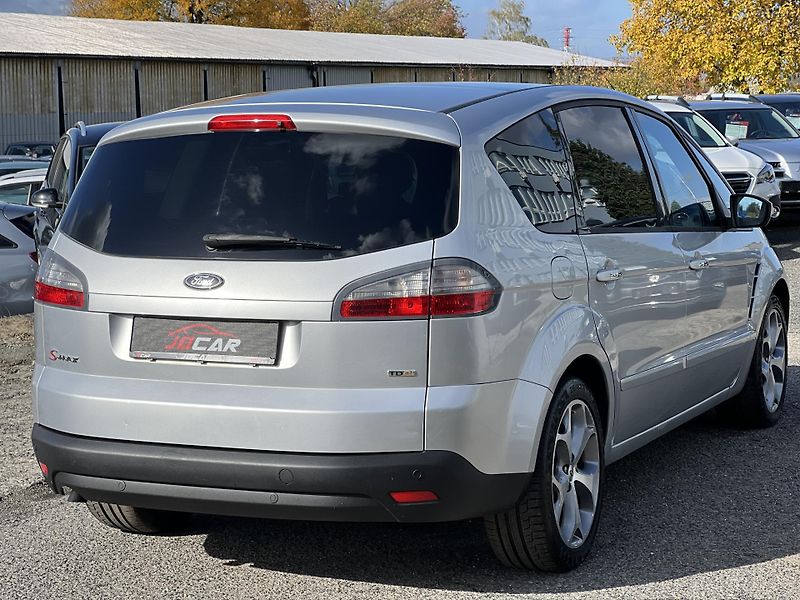 Ford S-MAX 2.0TDCi 103kw AUTOMAT ALU KLIM - fotka 7 z 40