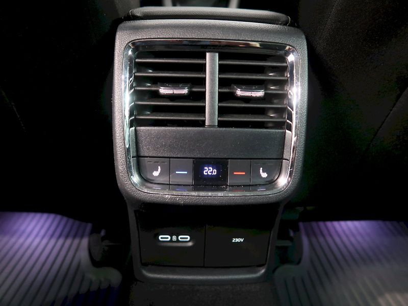 Škoda Octavia (2021) STYLE 1.5TSI 110KW M-HEV DSG N - fotka 37 z 39