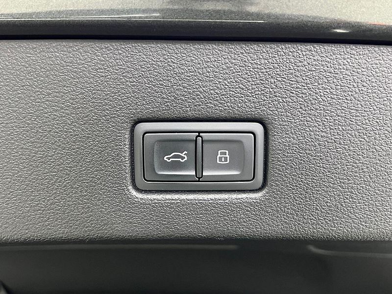 Audi A7 50TDI QUATTRO S-LINE, PANORAMA - fotka 29 z 31