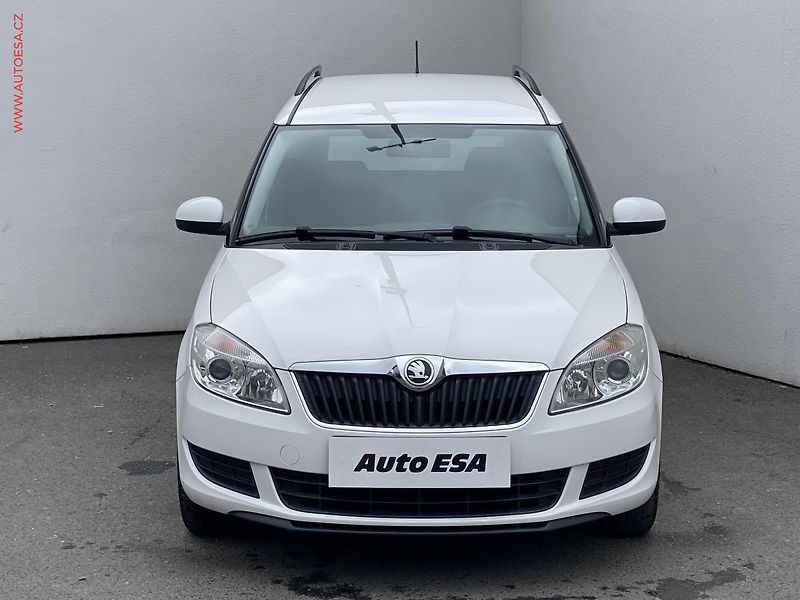 Škoda Roomster (2014) 1.2 TSi, Ambition - fotka 2 z 15