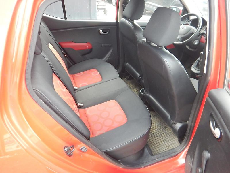 Hyundai i10 1.1, ČR, 1. MAJ. - fotka 12 z 23