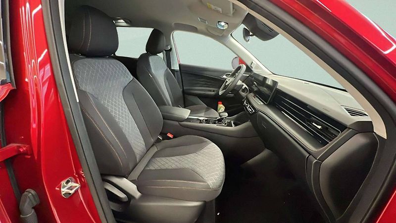 MG HS (2025) EMOTION 1.5T AT7 (125kW/170k) - fotka 20 z 28
