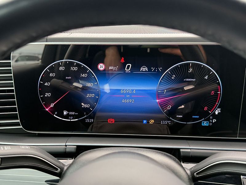 Mercedes-Benz GLS 450 D 4MATIC - fotka 17 z 41