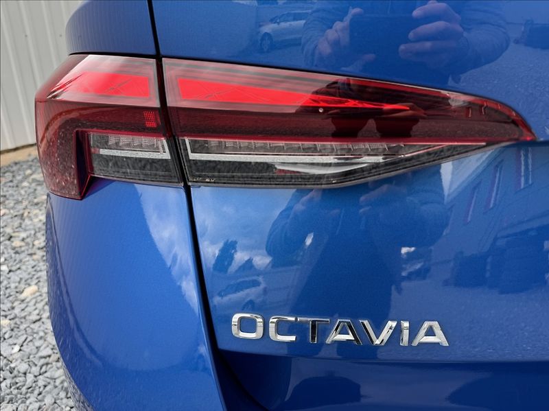 Škoda Octavia 2,0 TDI 85kW DPH 1.maj původČR - fotka 16 z 50