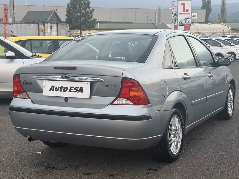 Ford Focus (2003) 1.6 16V, ČR, AC - fotka 4 z 15