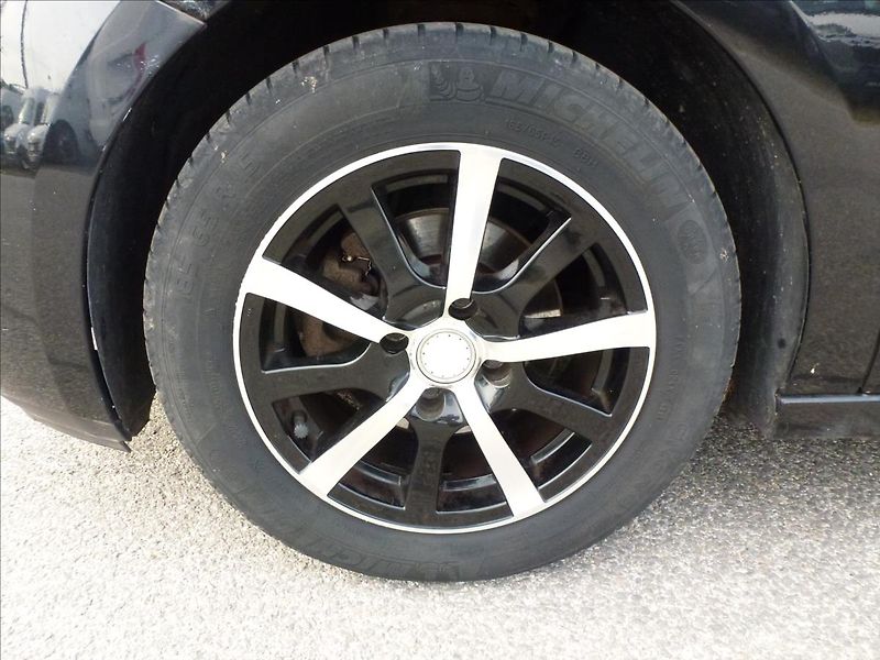 Citroën C3 1,4 i Black Edition - fotka 37 z 48