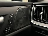 Volvo V60 B4 PLUS DARK AUT 1.maj. - náhled 16