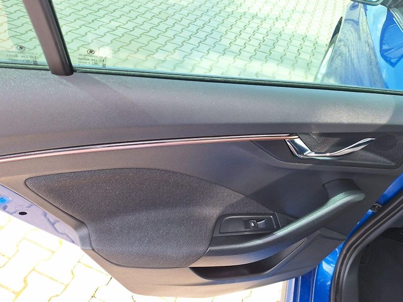 Škoda Kamiq (2025) 1.0 TSI / 85 kW / 6MP / TOP SE - fotka 25 z 31