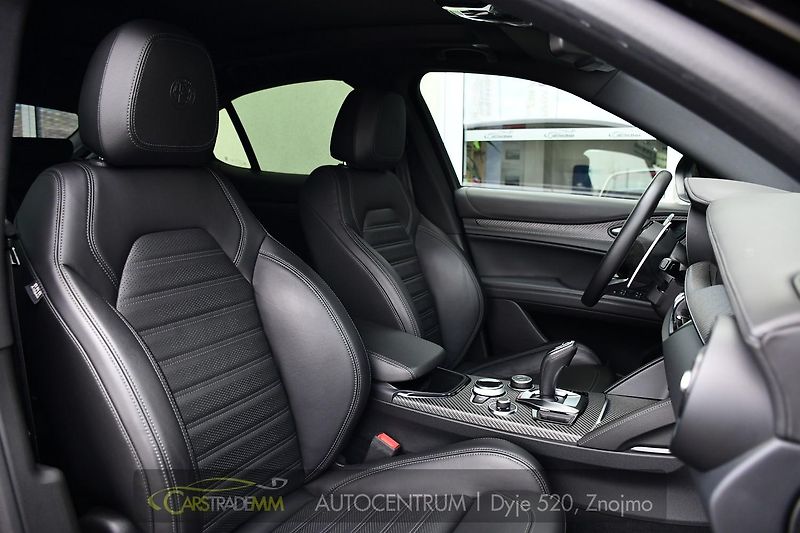 Alfa Romeo Stelvio 2.9V6 Bi-T.382 kW QUADRIFOGLIO - fotka 17 z 55