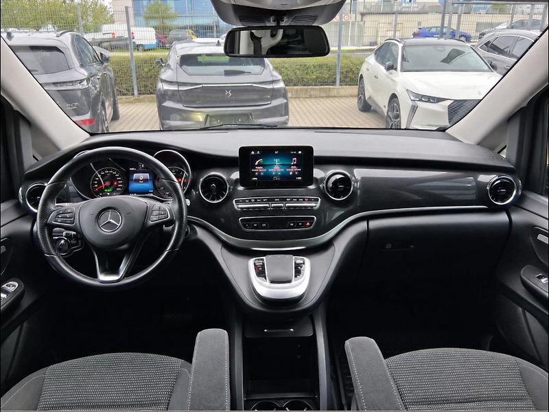 Mercedes-Benz Třídy V 250D 4MATIC XL 140 kW - fotka 2 z 30