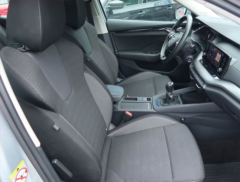 Škoda Octavia (2023) Ambition 2.0 TDI, ČR,1.maj - fotka 9 z 15