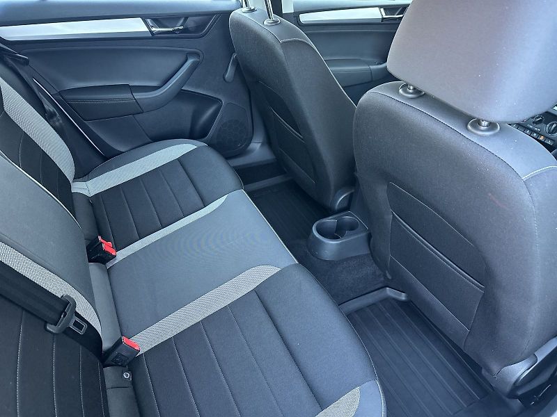 Škoda Rapid (2018) 1.0 TSI Ambition + - fotka 9 z 28