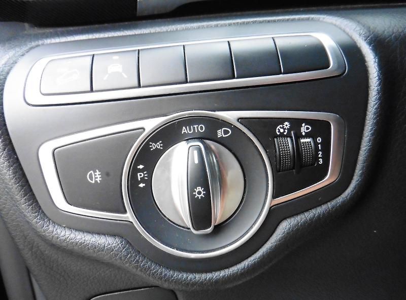 Mercedes-Benz Třídy V 220d Exclusive L 4Matic - fotka 12 z 14