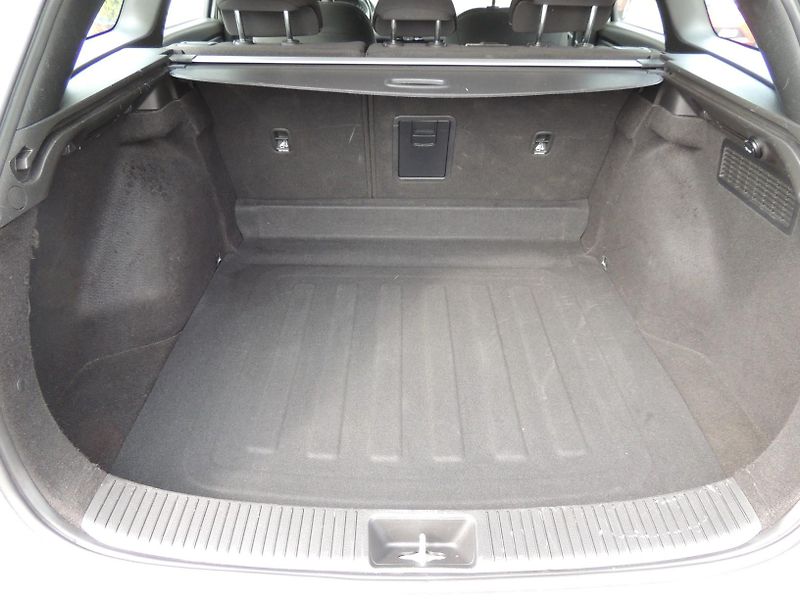 Hyundai i30 (2019) Combi 1.6CRDi,100kw,automat,ČR - fotka 46 z 49
