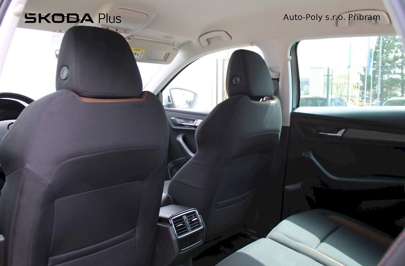 Škoda Karoq (2019) Scout 2.0TDI / 140kW 4x4 7°DSG - fotka 20 z 24