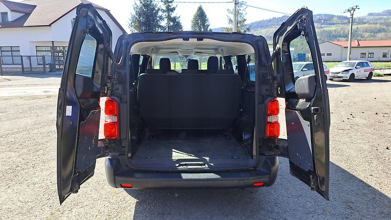 Citroën Jumpy XL 1.5 BlueHDi 120 S&S 9 míst - fotka 14 z 26