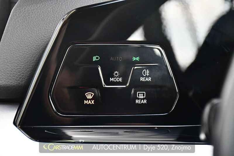 Volkswagen Golf 2.0TDi LED ACC 1M ČR  - fotka 28 z 52